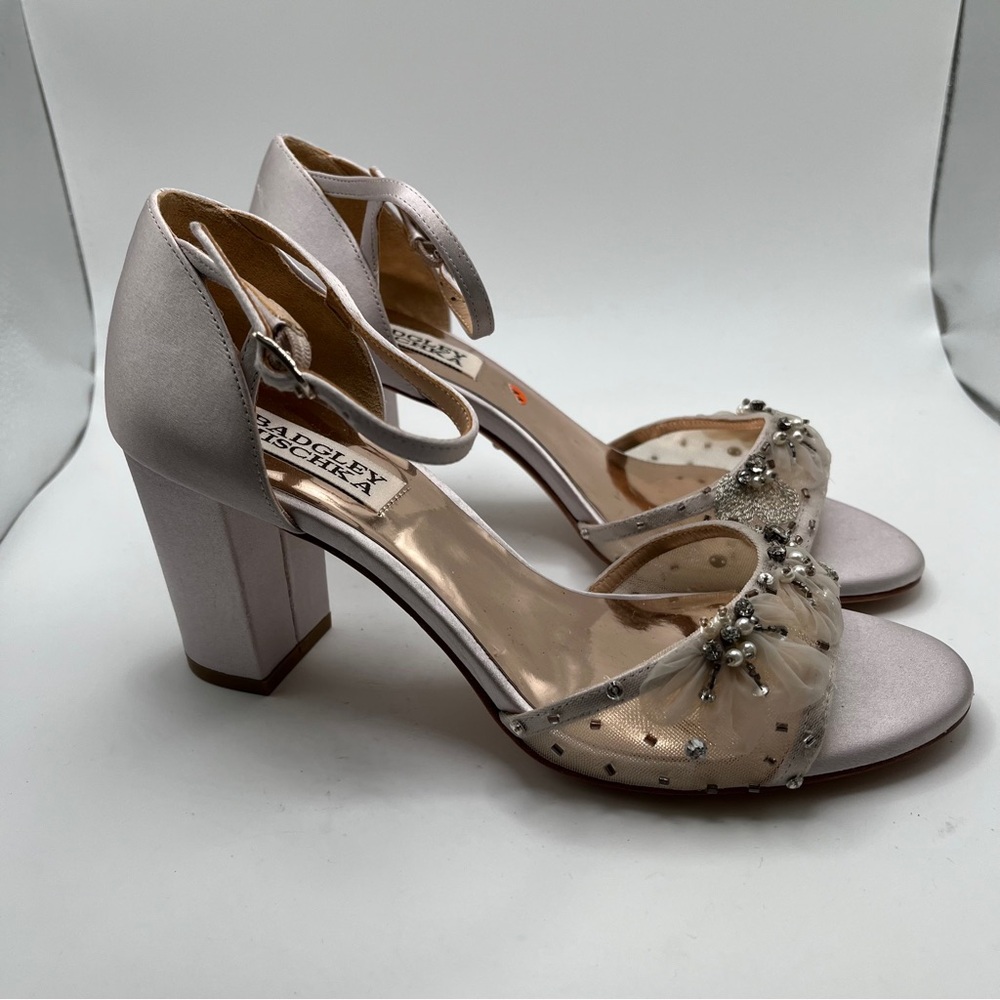 Badgley Mischka Womens Karissa Sandal soft lavender size 6 silk block heel NWOB